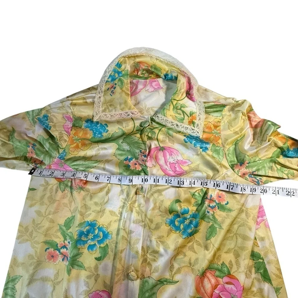 Vanity Fair 70s Vintage Yellow Floral Satin Robe Sz 34 Small Lace Pumpkin Fall